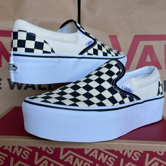 Vans WMNS Classic Slip-On Stackf Checkerboard Black/Classi
VN0A7Q5RTYQ
Platforms - Picture 8 of 16